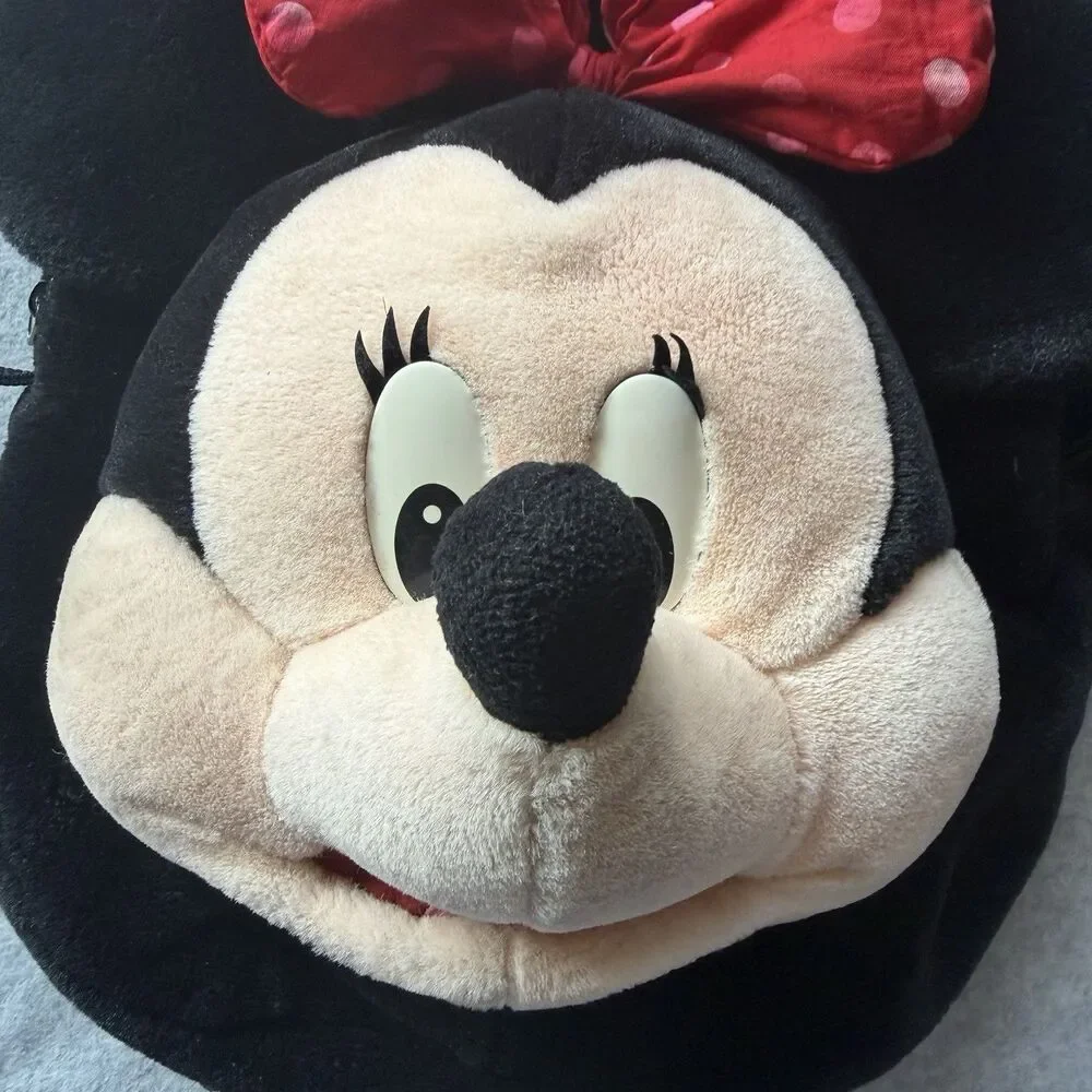 Rare Walt DisneyWorld Minnie Mouse 3D Plush Backpack w/ Plush Keychain